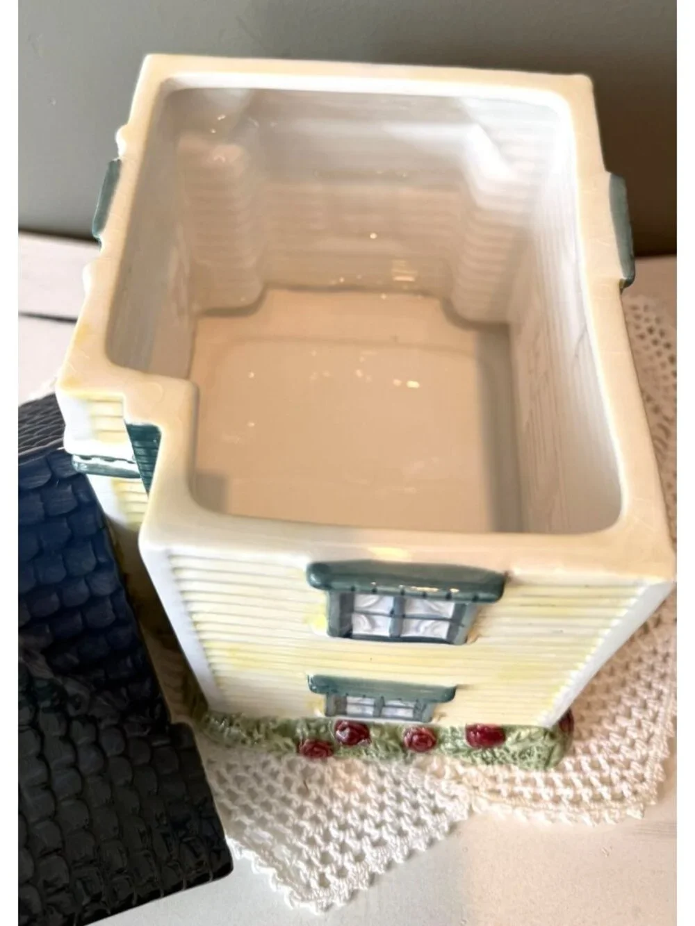 Vintage Cracker Barrel Victorian House Cookie Jar 1998 Ceramic Cottage Kitchen C